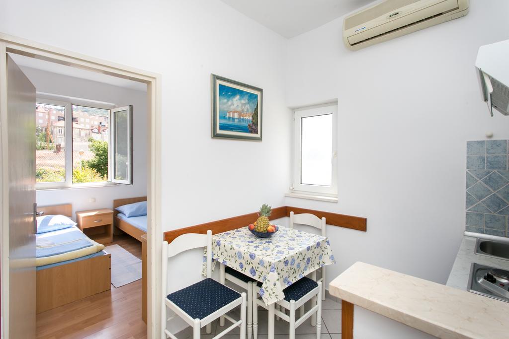Hrvoje Place Apartments Дубровник Екстериор снимка
