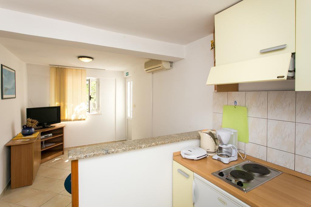 Hrvoje Place Apartments Дубровник Екстериор снимка